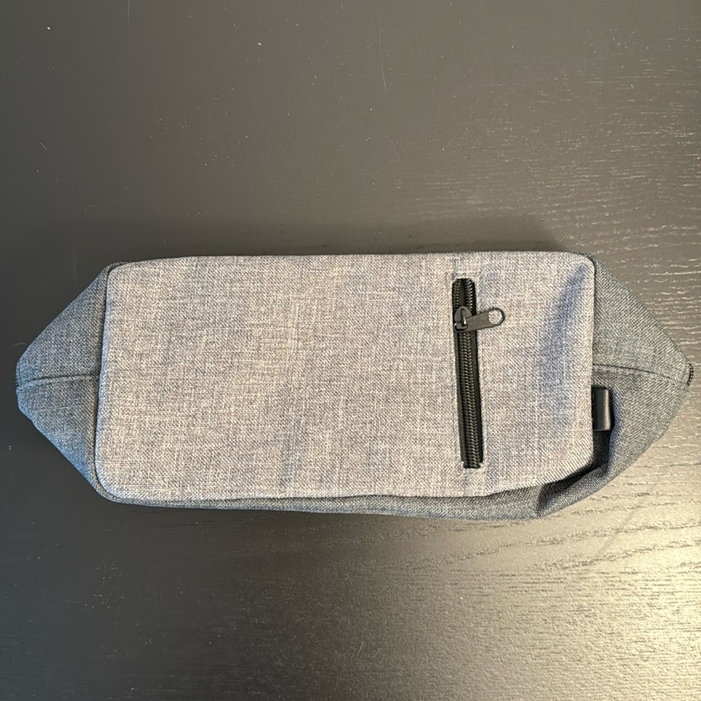 Men’s toiletry bag